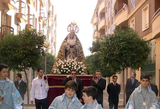 Rosario de María Santísima de la Esperanza del Valle por las calles de su barrio
