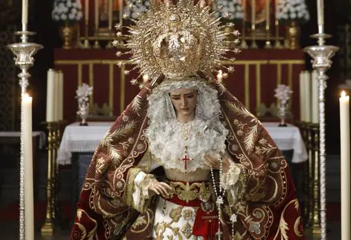 Nuestra Señora Reina de los Mártires en la Basílica Menor de San Pedro