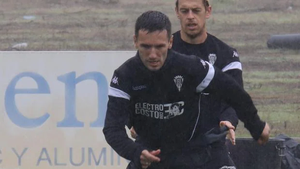 Jovanovic y Jaime Romero, bajas del Córdoba CF ante el Lugo por lesión