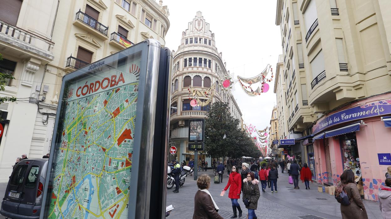 Calle Cruz Conde en la capital cordobesa