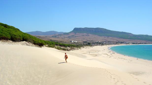 Hallado el cuerpo sin vida de un hombre en una playa de Tarifa