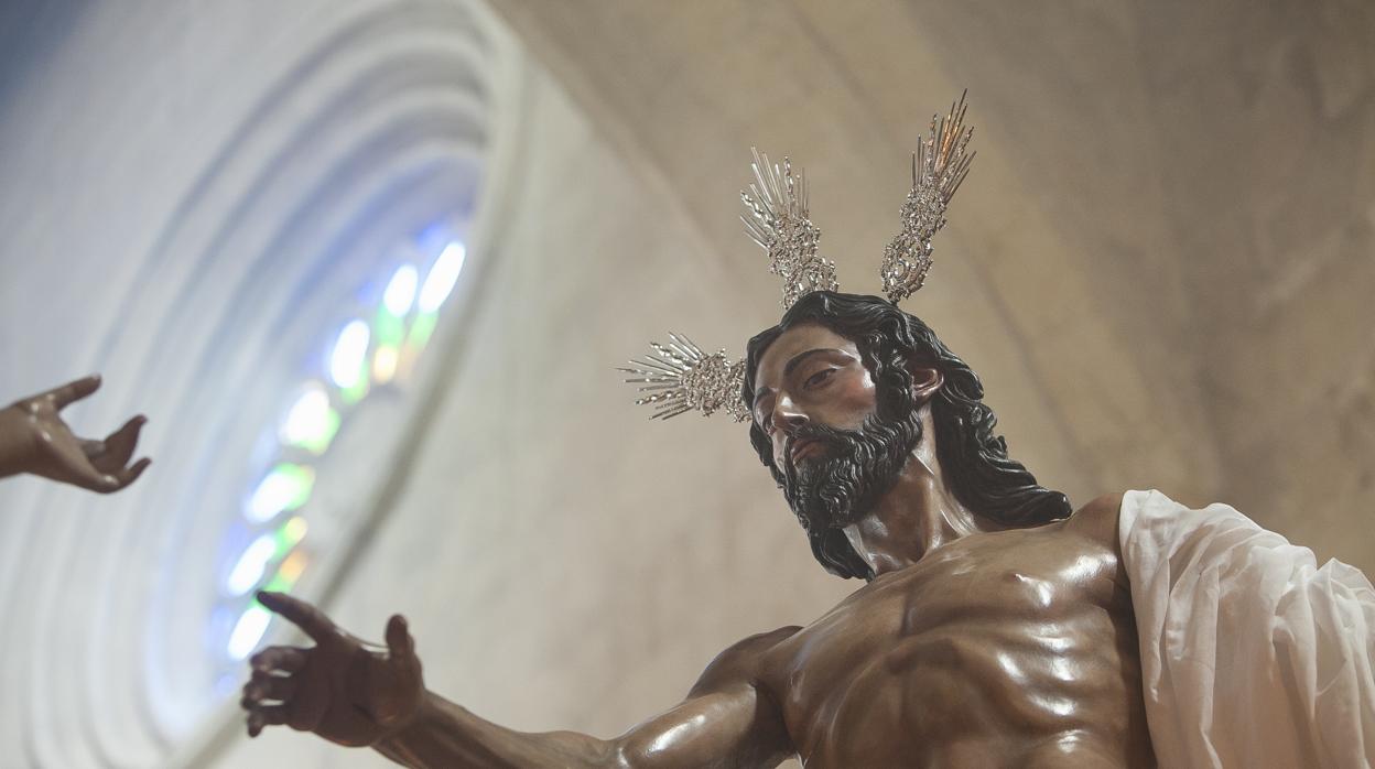 Nuestro Padre Jesús Resucitado en el interior de la iglesia de Santa Marina