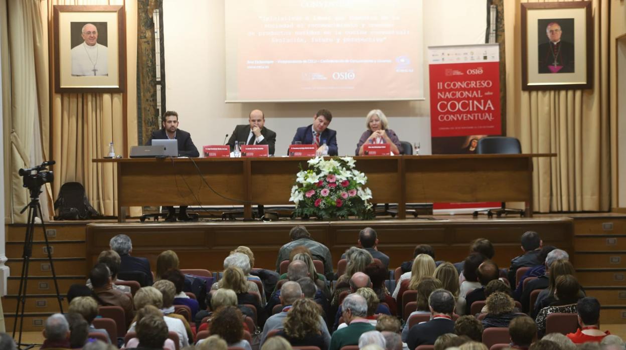 Una de las mesas redondas del Congreso Nacional de Cocina Conventual en Córdoba