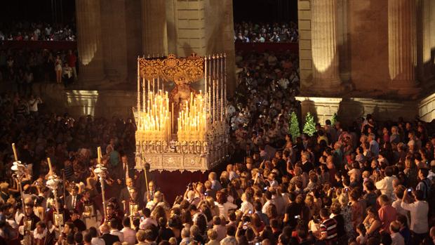 ¿Qué impacto social generan las cofradías de Córdoba en la ciudad?