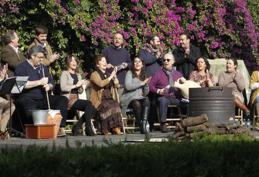 Una zambombá flamenca en la Casa de las Campanas