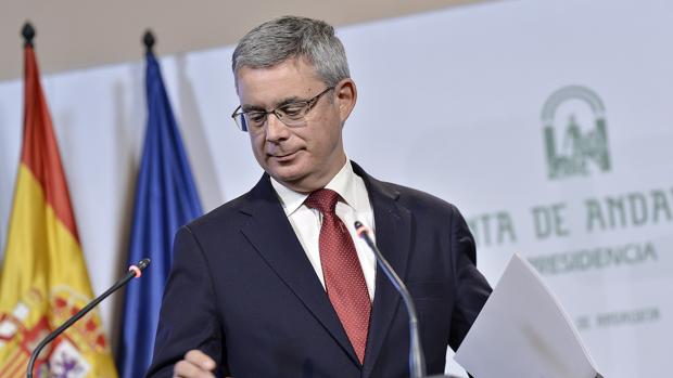 La Junta justifica como «trámite administrativo» los nombramientos a dedo en el SAS tras el 2-D