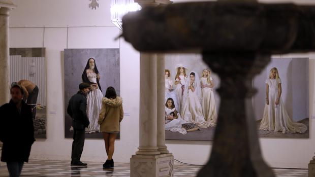 Mitología con iPhone y realismo simbólico: María José Ruiz hace en Córdoba un recorrido por su pintura