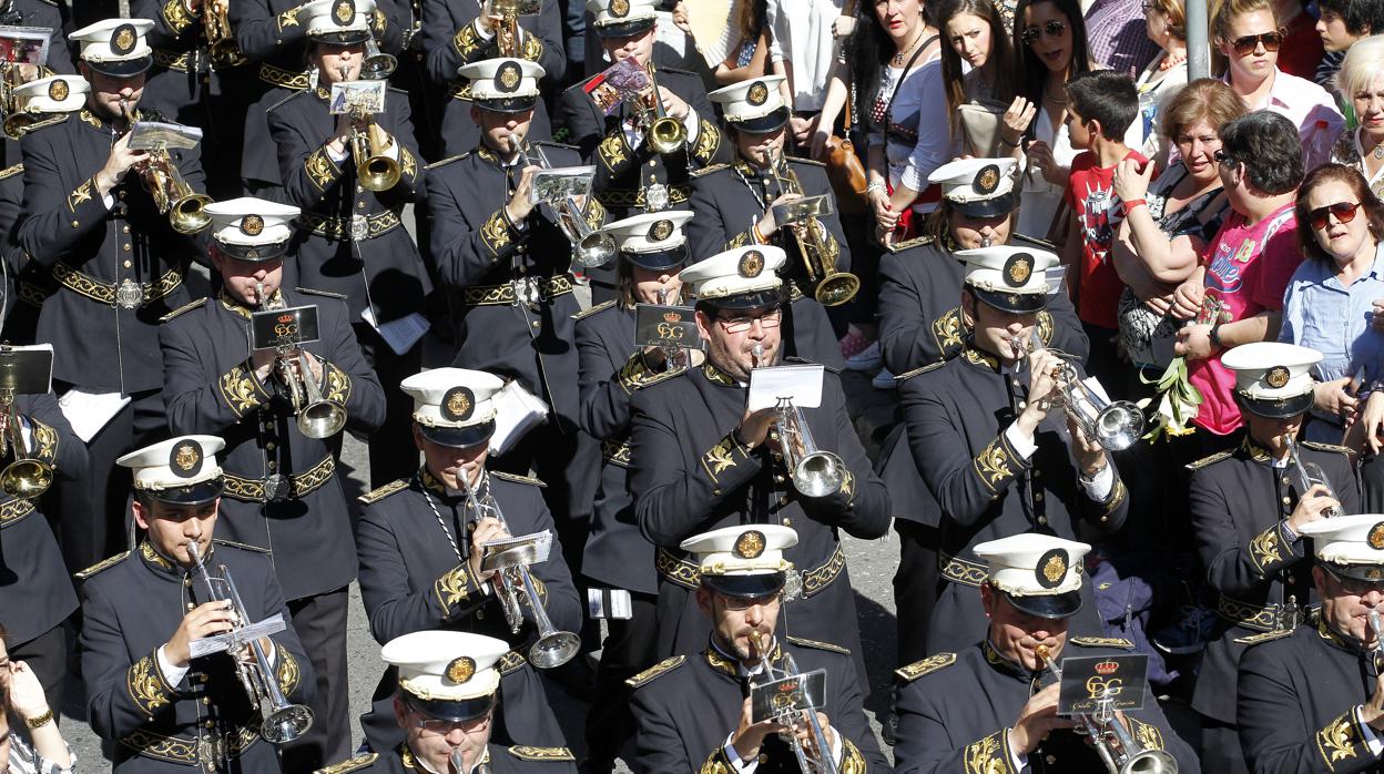 Agrupación musical Santísimo Cristo de Gracia, tras el paso de misterio del Prendimiento