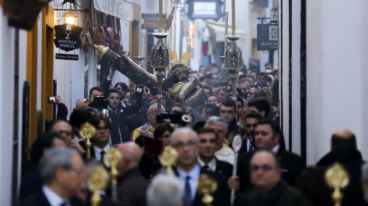 El Santísimo Cristo de Gracia preside el Vía Crucis de la Agrupación de Cofradías en el 2018