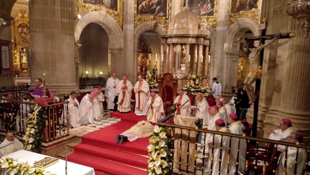 Francisco Orozco, en su ordenación como obispo de Guadix: «Rezad por mí para que pueda serviros»