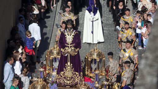 Nuestro Padre Jesús Nazareno Rescatado durante su salida procesional