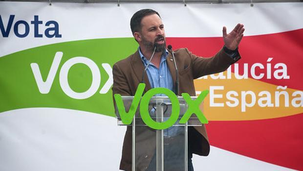 Cruce de reproches entre Santiago Abascal y el candidato del PSOE para la Alcaldía de Málaga