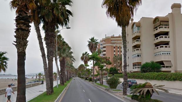 Abandonan a un hombre apuñalado en el paseo marítimo de Málaga
