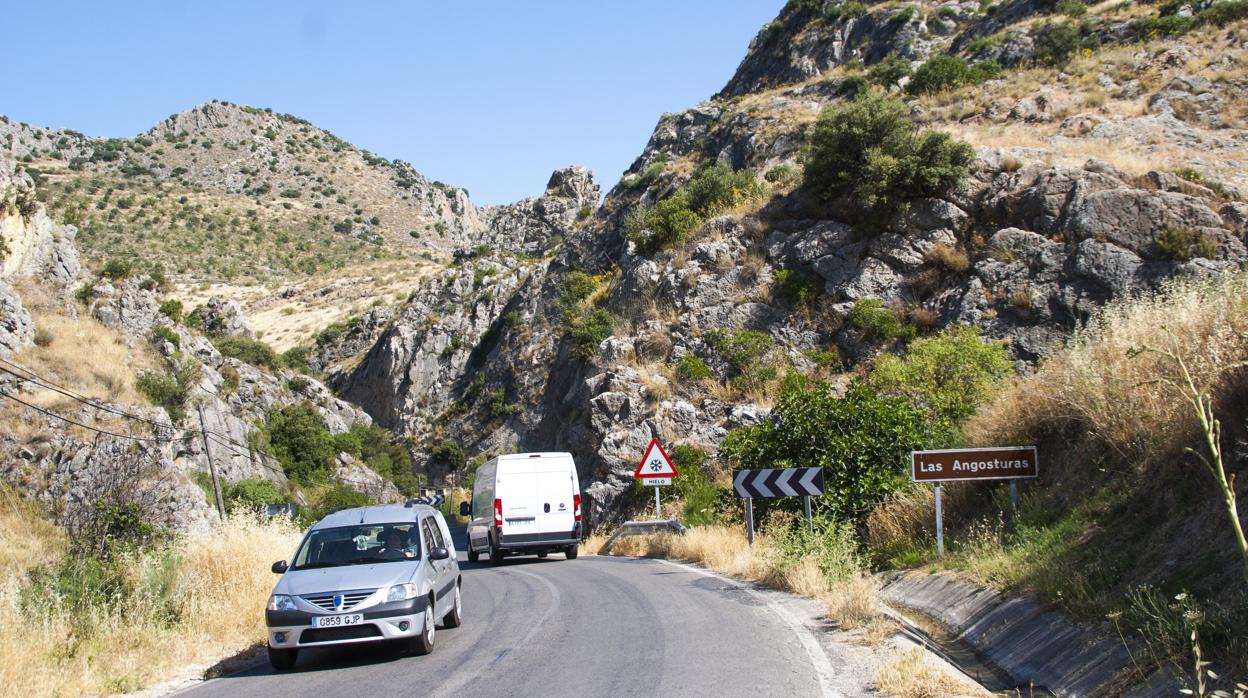 Tramo de las Angosturas, en la carretera A-333 a Priego de Córdoba