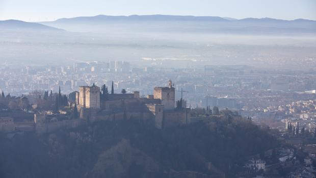 La contaminación, una preocupación creciente que asfixia a Granada