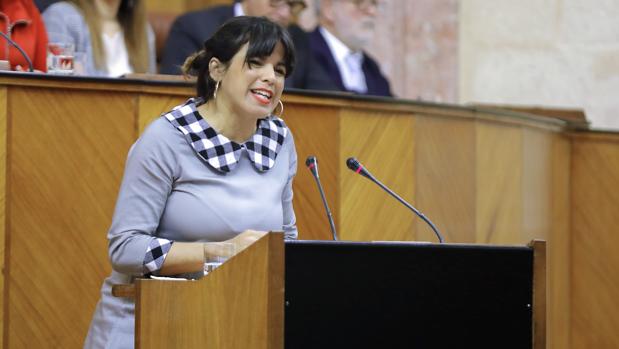 Teresa Rodríguez (Adelante): «Es el gobierno de las corbatas grandes sobre corazones pequeños»