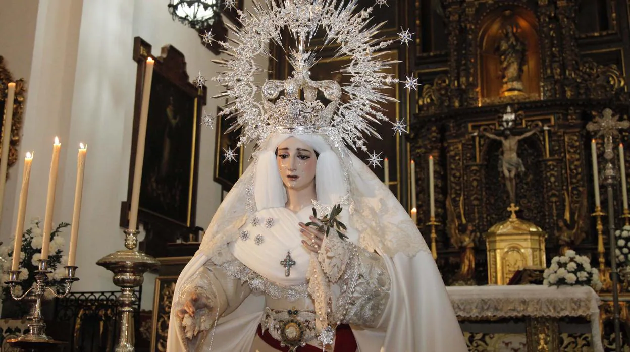 María Santísima de la Paz y Esperanza de Córdoba, en la iglesia conventual del Santo Ángel