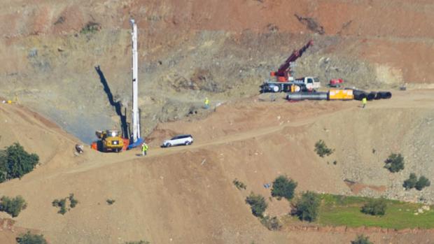 Los ingenieros que buscan a Julen en el pozo de Totalán: «Las condiciones de trabajo son extremas»