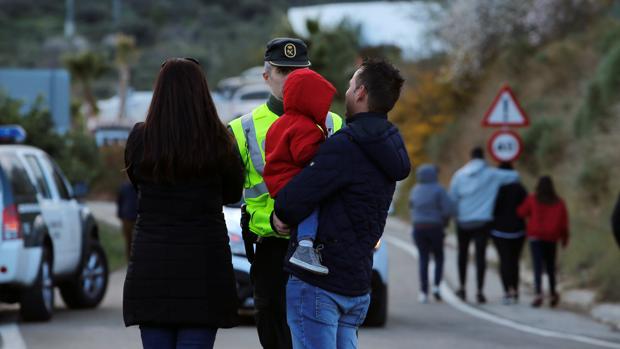 Un equipo de psicólogos vigila las emociones de la familia de Julen