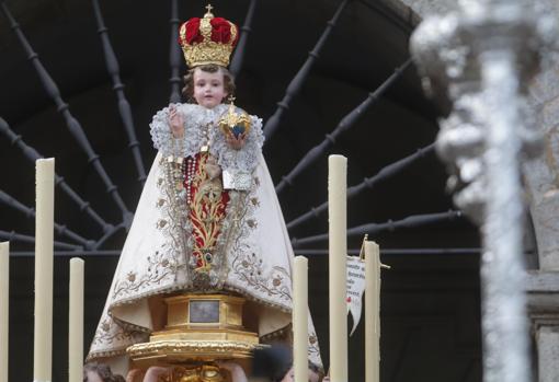 Milagroso Niño Jesús de Praga, de la hermandad del Carmen de San Cayetano