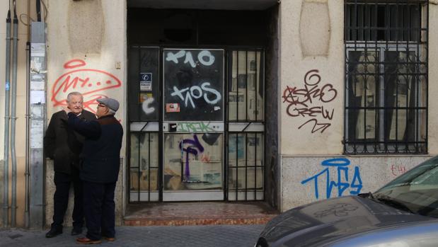 Ciudad Jardín, ante su deterioro, exige al Consistorio de Córdoba aparcamientos, obras y rehabilitar pisos