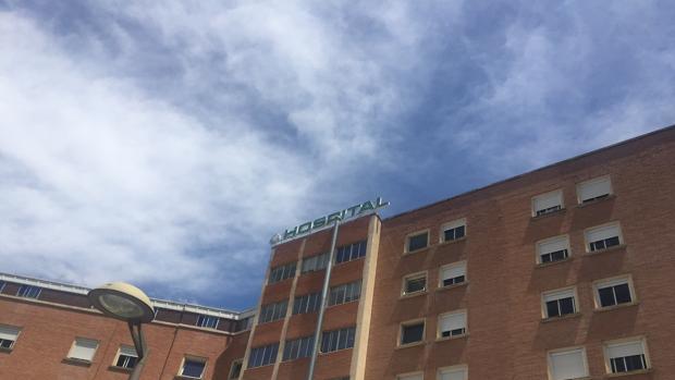 Roban las pantallas de aviso de turno de los pacientes de oncología del principal hospital de Jaén