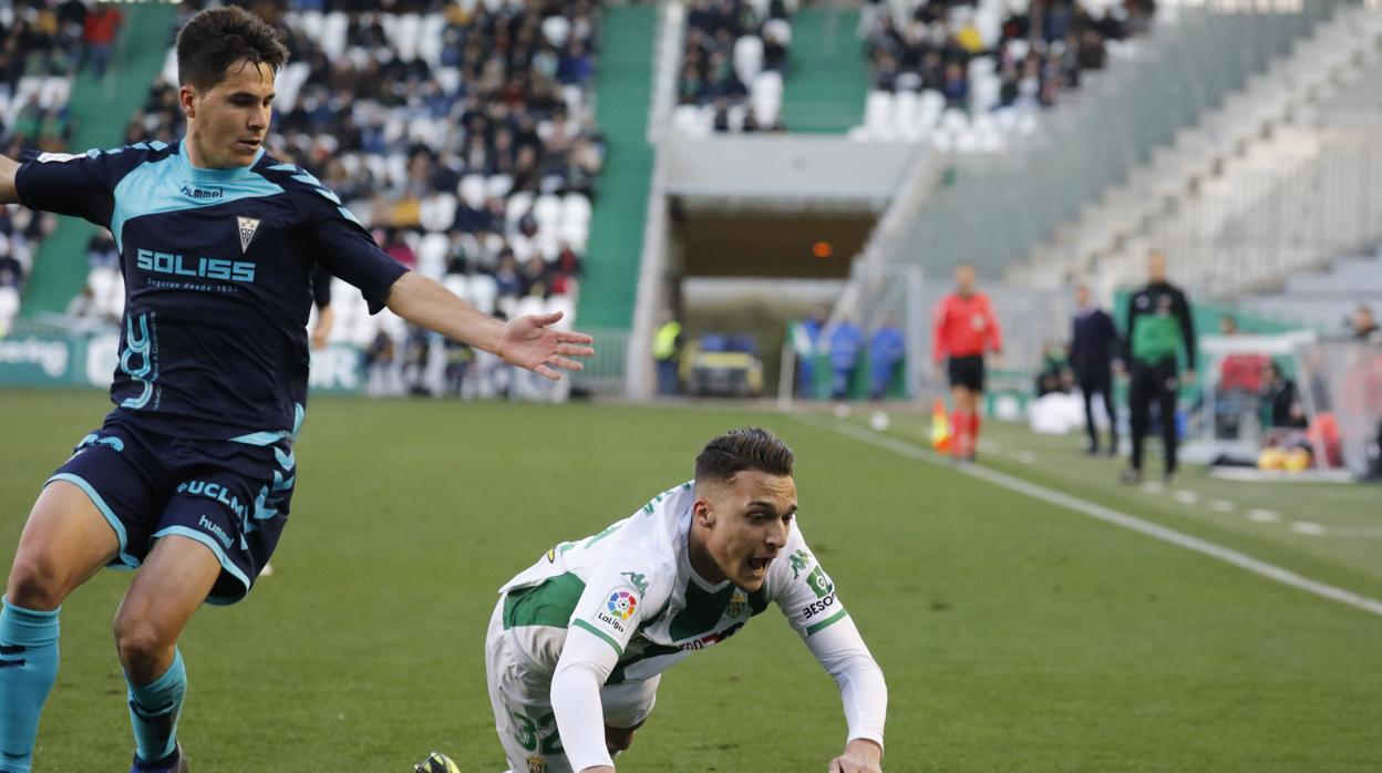 Quezada, derribado ante el Albacete