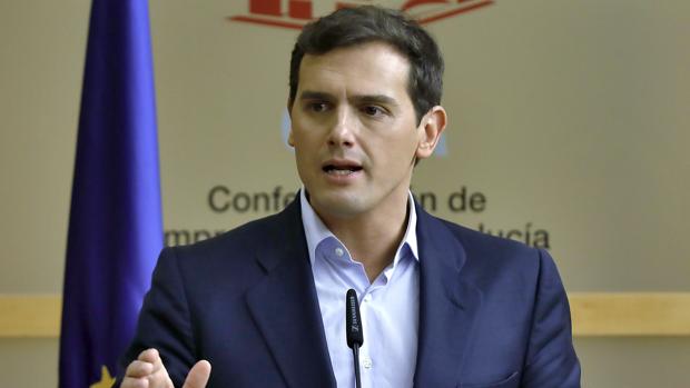 Albert Rivera promete que la administración «estará al servicio de la Economía y no al contrario»