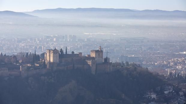 El área metropolitana de Granada se une frente al «gran reto» de la contaminación