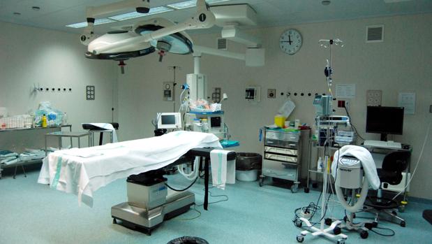 Implantan los primeros marcapasos sin cables a pacientes de Huelva