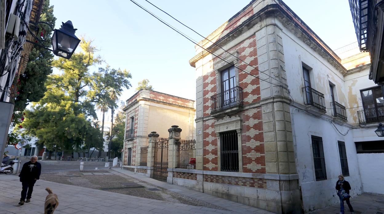 Fachada del Palecete de Burgos en Córdoba