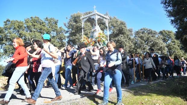 25.000 personas acuden a la romería de la Virgen de Luna en Pozoblanco