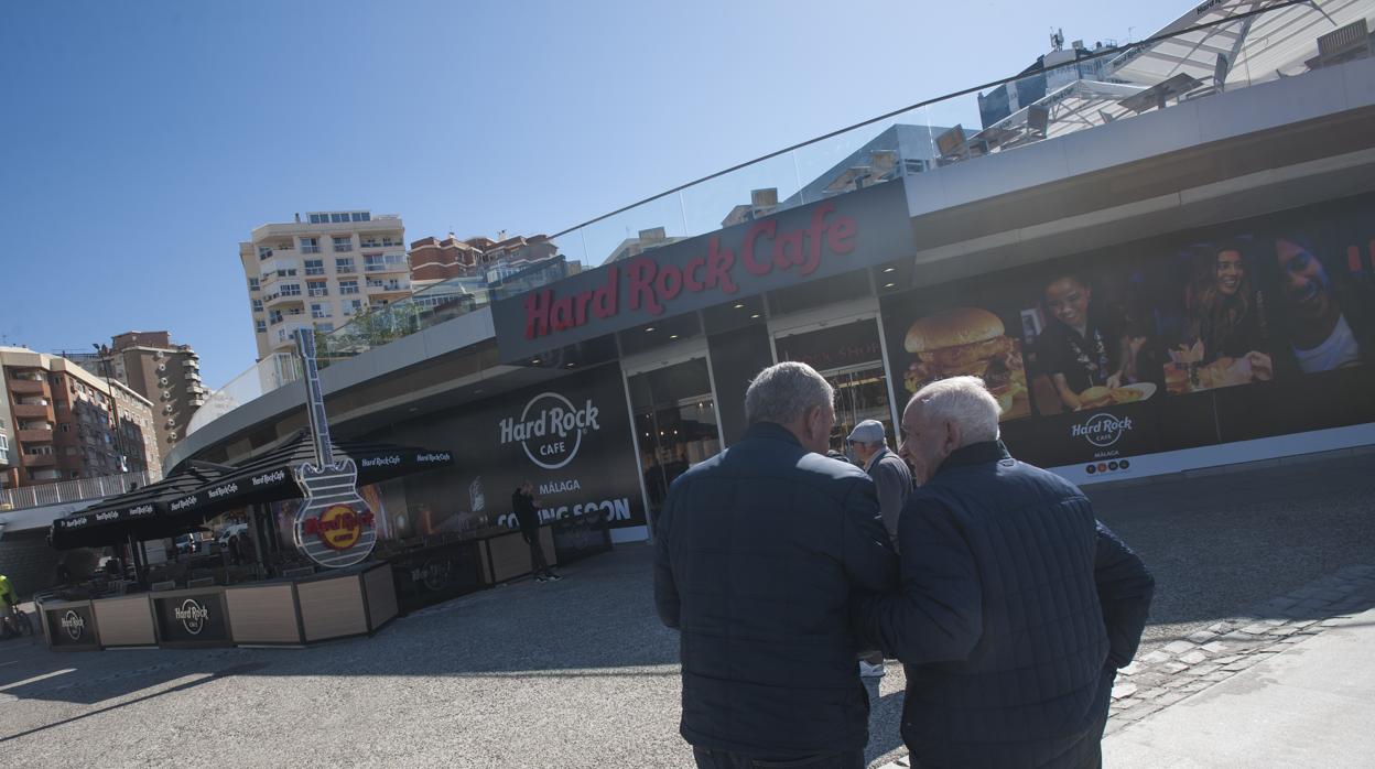 Fachada del nuevo Hard Rock Café ubicado en el Puerto de Málaga