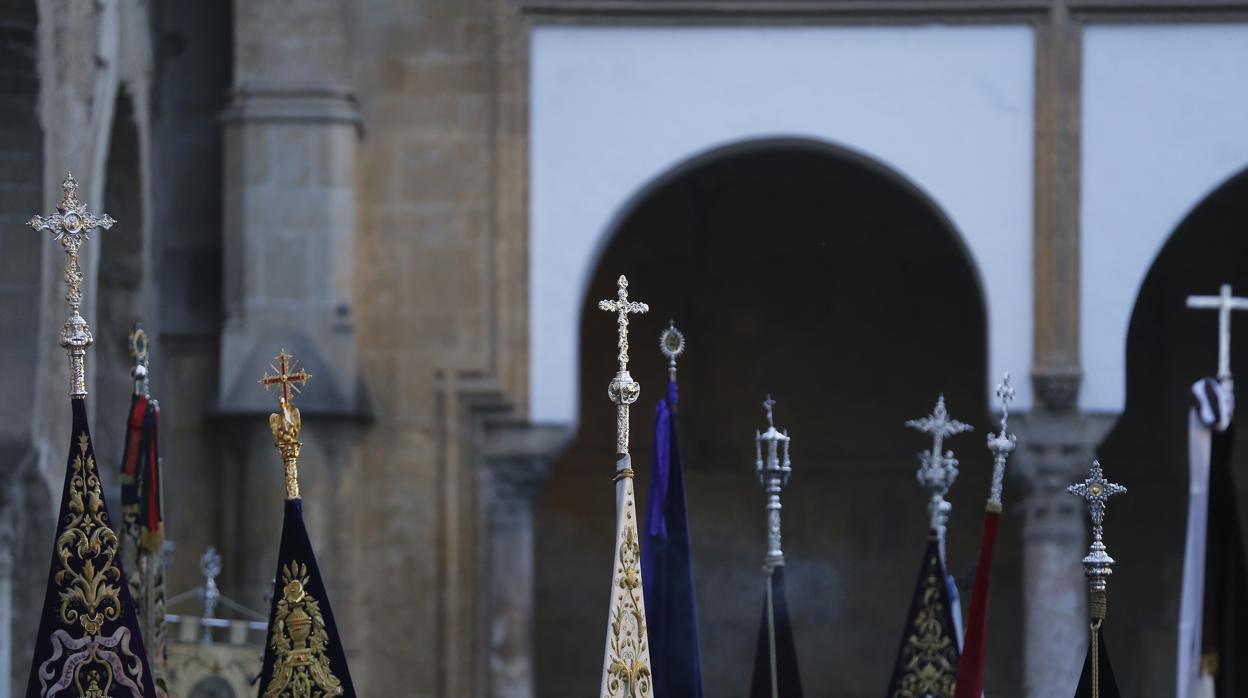 Bacalaos de las cofradías de Córdoba en un vía crucis