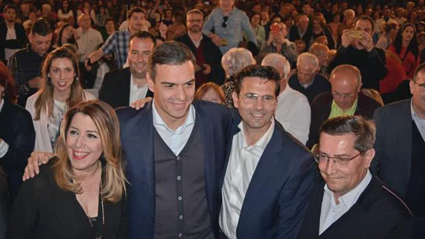 Pedro Sánchez y Susana Díaz movilizan el voto «útil» con el miedo al «trifachito» nacional