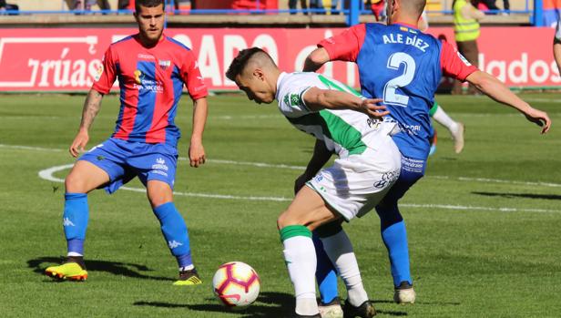 Dolorosa derrota del Córdoba CF ante el Extremadura (3-0)