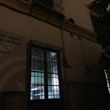 Comercios de Cruz Conde «se traspasan por falta de luz»: la campaña para exigir mejoras en el alumbrado