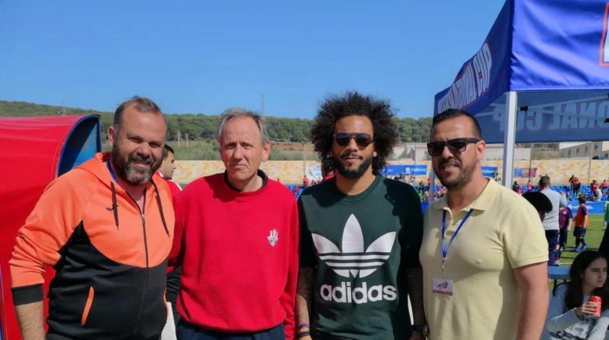 Marcelo junto a los organizadores del torneo en Posadas