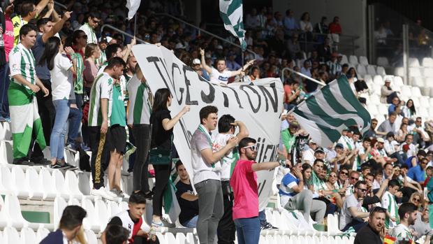 Córdoba CF | Jesús León fue el centro de las protestas lideradas por Incondicionales