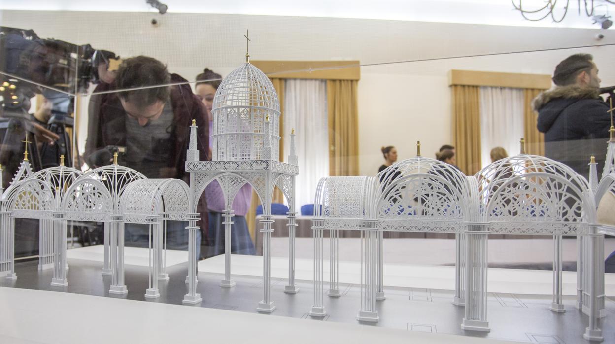 Maqueta de la catedral efíímera que se levantará en Almonte