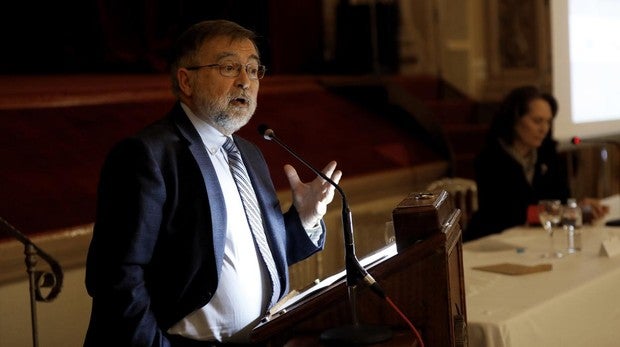 José Calvo Poyato: «Los cordobeses, laicos y eclesiásticos, estaban orgullosos de su catedral»