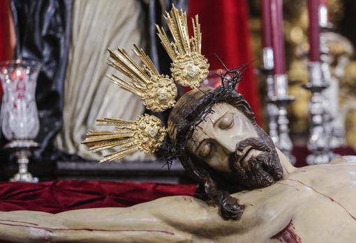 Besapiés del Santísimo Cristo de la Caridad en la parroquia de San Francisco