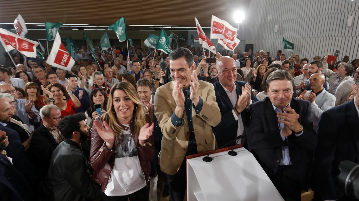 Pedro Sánchez, Susana Díaz y Luis Planas en el mitin del primero en Córdoba hace unos días