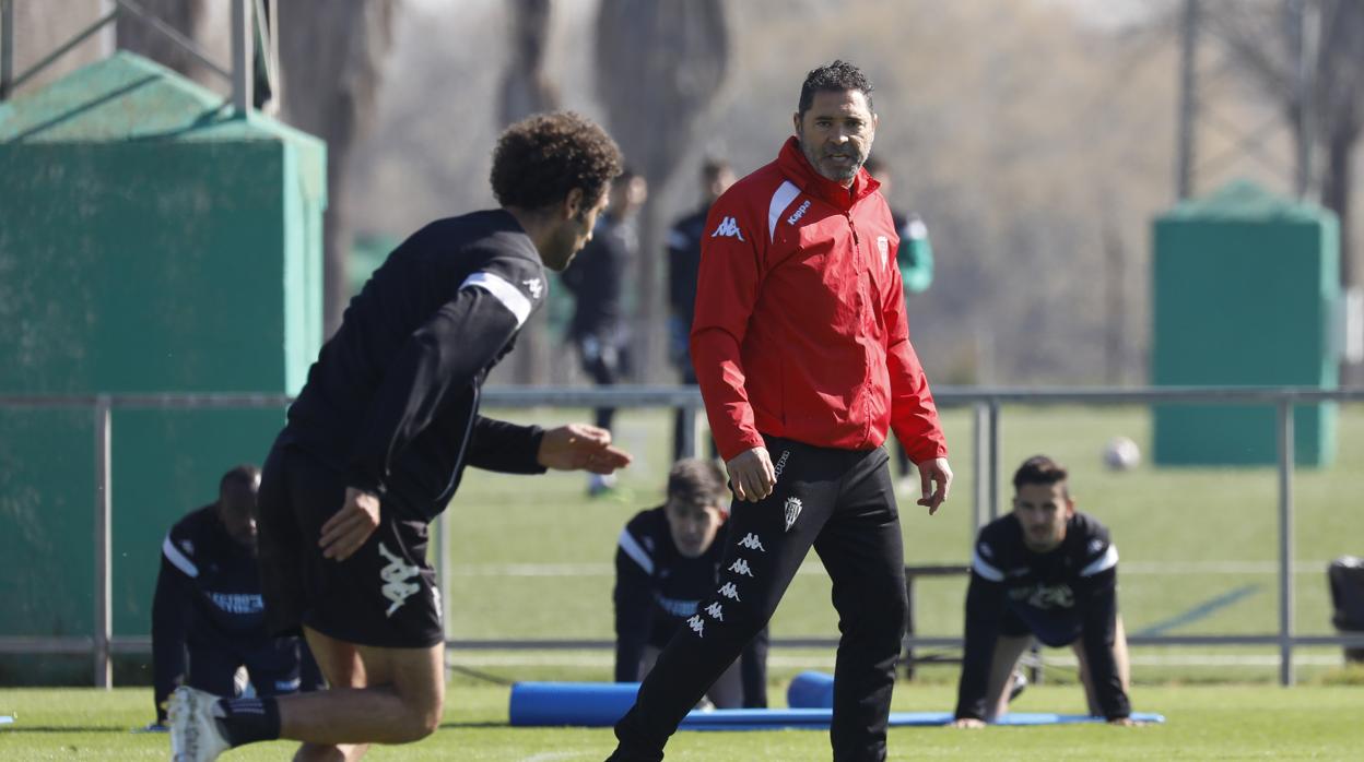 Rafa Navarro durantre un entrenamiento