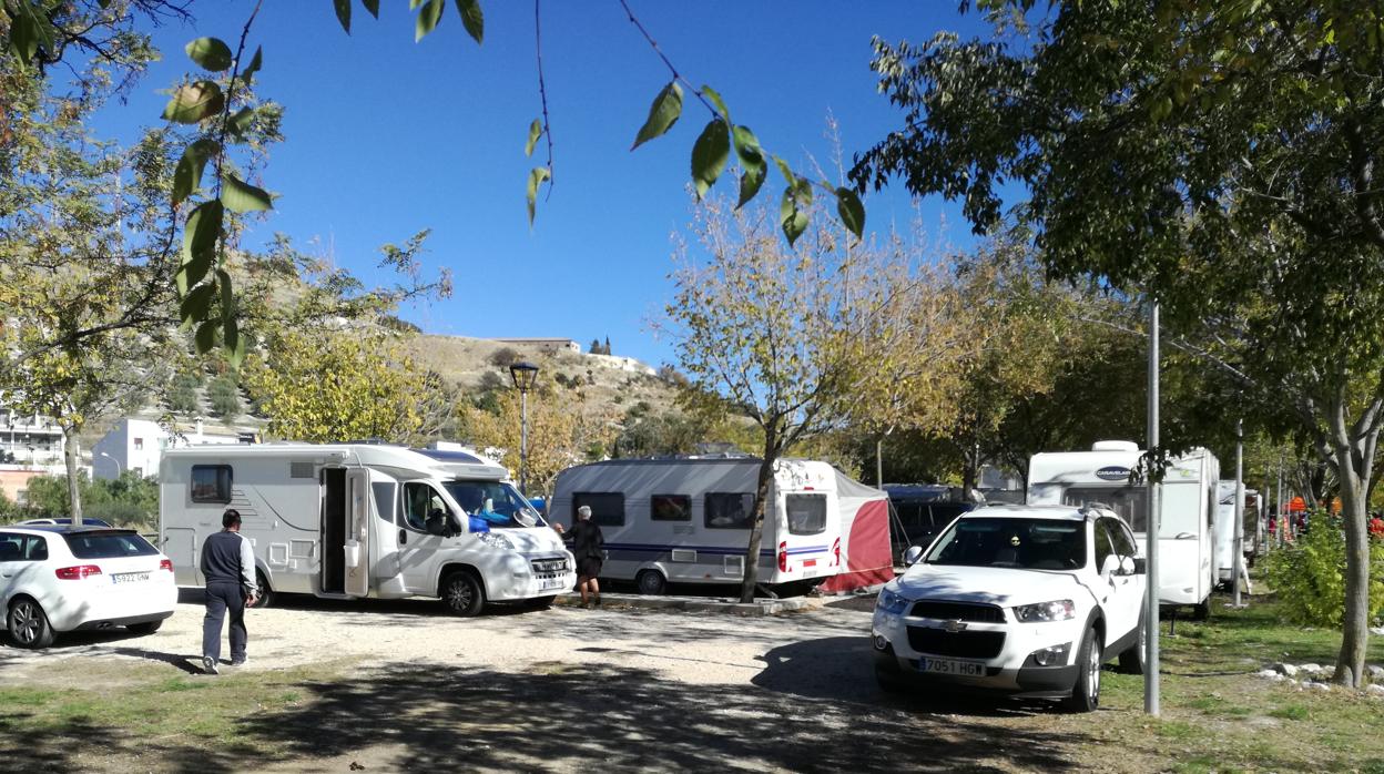 Usuarios del punto de caravanas de Doña Mencía