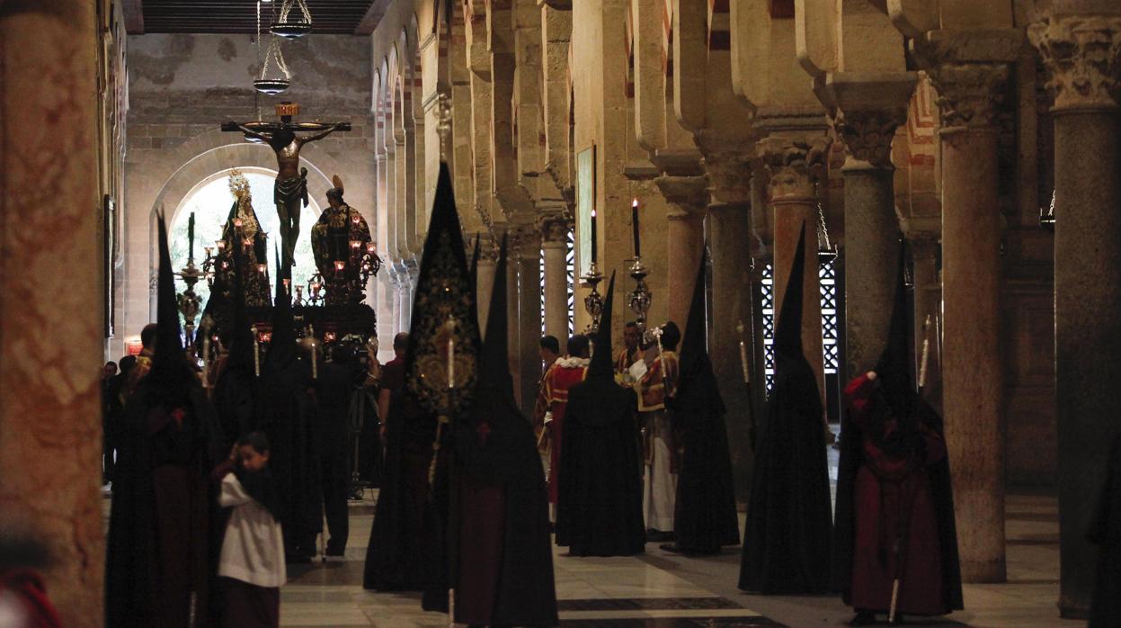 El Cristo de las Penas en la Catedral de Córdoba en el Domingo de Ramos de 2018