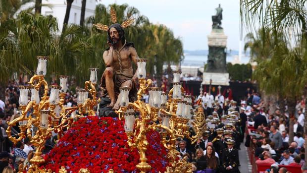 Cádiz vive un fabuloso Domingo de Ramos