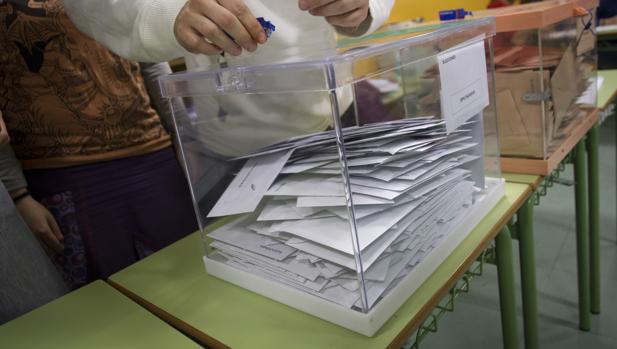 Cerca de 235.000 andaluces podrán votar por primera vez en elecciones generales