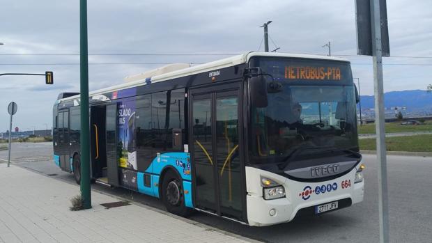 Autobuses a 28 céntimos contra los eternos atascos del Parque Tecnológico de Málaga