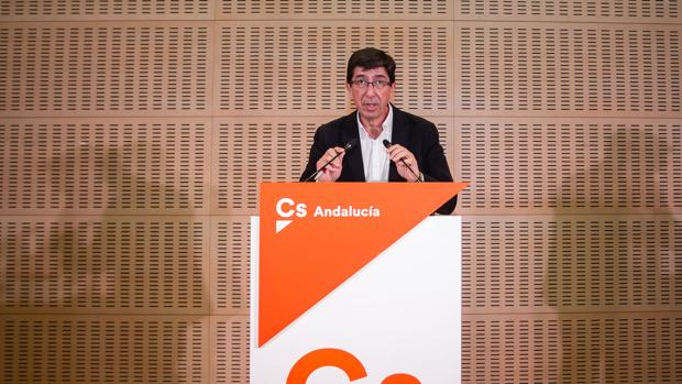 Juan Marín subraya que Ciudadanos crece «mientras otros se derrumban»
